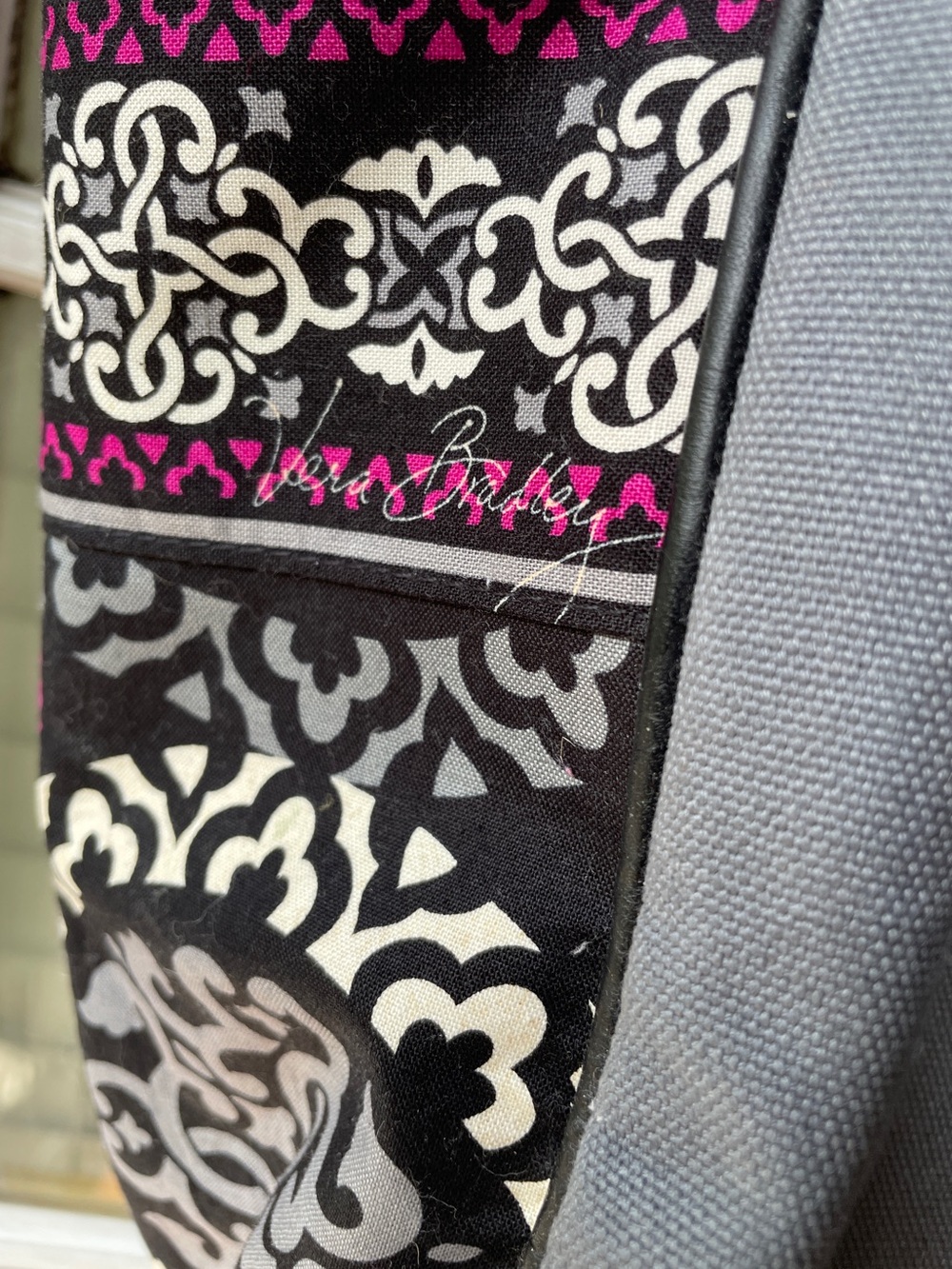 Vera Bradley Large Tote - Picture 7 of 10
